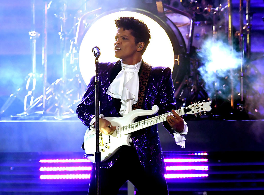 Bruno Mars, Prince Tribute, 2017 Grammy Awards Bruno Mars, Prince Tribute, 2017 Grammy Awards
